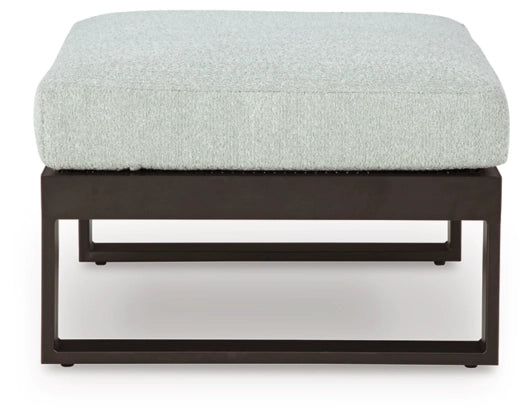 Beachloft Ottoman
