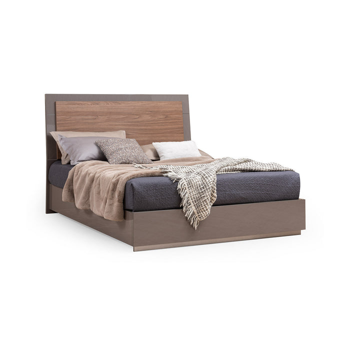 Fifth Avenue King Bed
